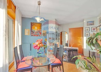 Soggiorno - Quadrilocale piazza C. Colombo
 
9, Brugherio - foto 3