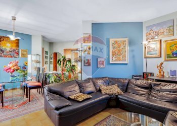 Soggiorno - Quadrilocale piazza C. Colombo
 
9, Brugherio - foto 5