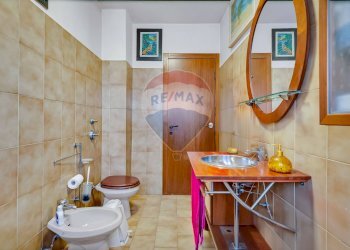 Bagno. - Quadrilocale piazza C. Colombo
 
9, Brugherio - foto 20