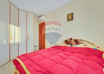 Camera Matrimoniale. - Quadrilocale piazza C. Colombo
 
9, Brugherio - foto 22