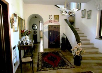 Scale - Villa Via degli Ulivi
 
123, Grottaglie - foto 4