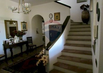 Scale - Villa Via degli Ulivi
 
123, Grottaglie - foto 6