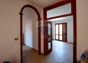 Hall / corridoio - Quadrilocale Via Vecchia Casamassima
 
10, Turi - foto 1