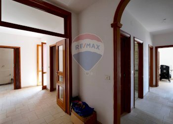 Hall / corridoio - Quadrilocale Via Vecchia Casamassima
 
10, Turi - foto 5