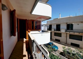 Balcone - Quadrilocale Via Vecchia Casamassima
 
10, Turi - foto 12