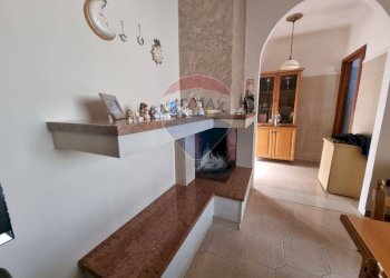 Hall / corridoio - Casa indipendente Via Fontana
 
15, Salice Salentino - foto 6