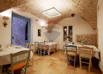 Sala da pranzo - Locale Commerciale Via Vico Freddo
 
10, Giovinazzo - foto 10