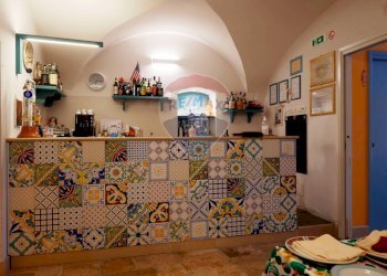 Soggiorno - Locale Commerciale Via Vico Freddo
 
10, Giovinazzo - foto 13