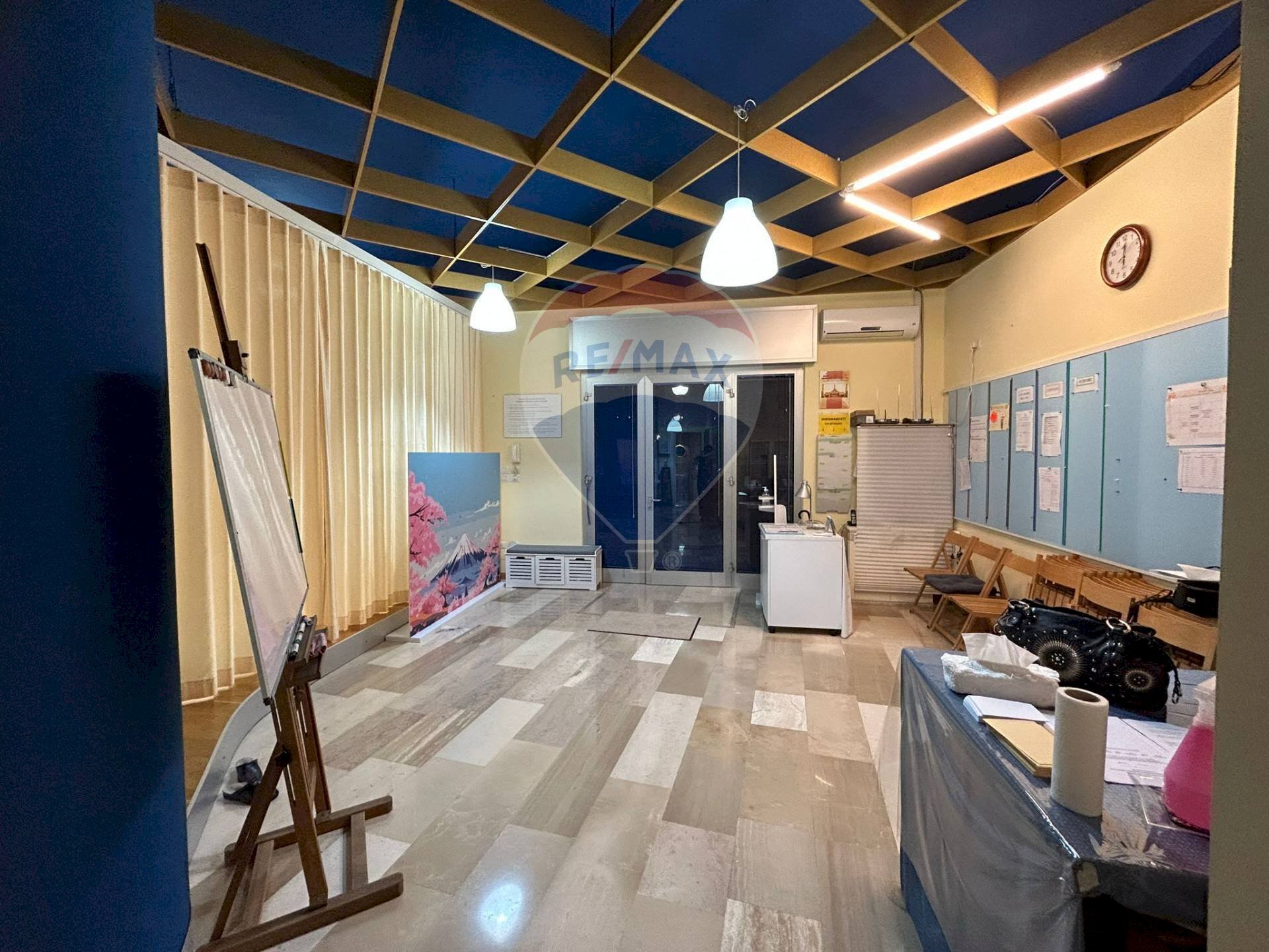 Ricezione / Lobby - Ufficio Via Camillo Rosalba
 
46, Bari - foto 1