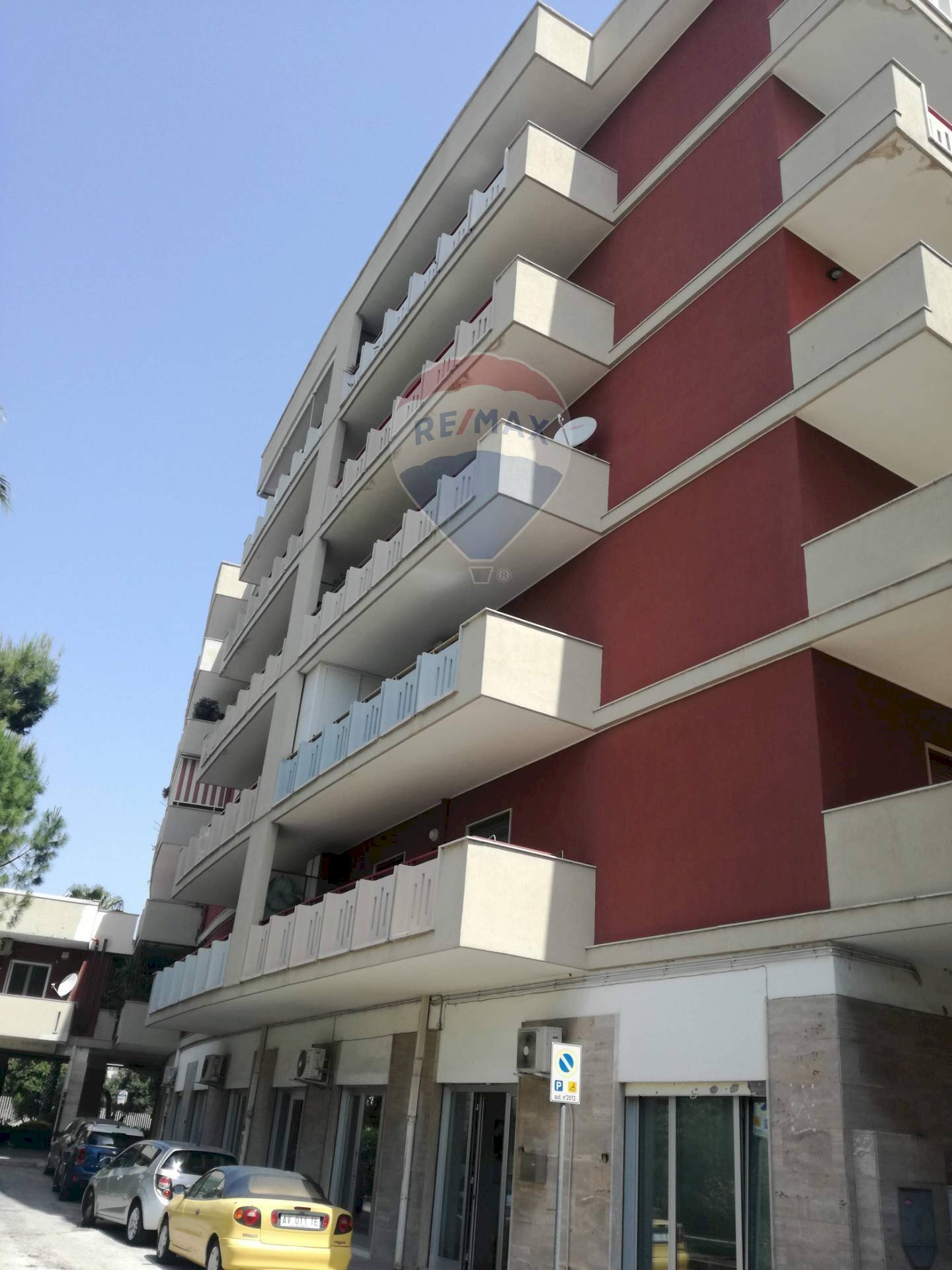 Edificio all\'aperto - Ufficio Via Camillo Rosalba
 
46, Bari - foto 2