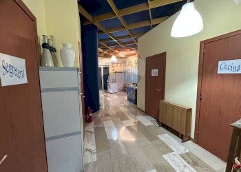 Ricezione / Lobby - Ufficio Via Camillo Rosalba
 
46, Bari - foto 8