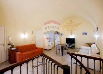 Soggiorno - Casa indipendente Vico Villari
 
4-6-8, Triggiano - foto 1