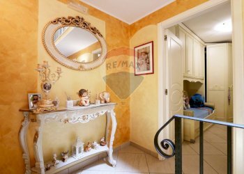 Hall / corridoio - Casa indipendente Vico Villari
 
4-6-8, Triggiano - foto 7