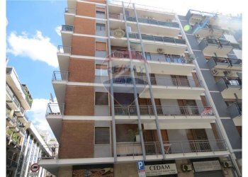 Edificio all\'aperto - Trilocale Via Michele Garruba
 
44, Bari - foto 3