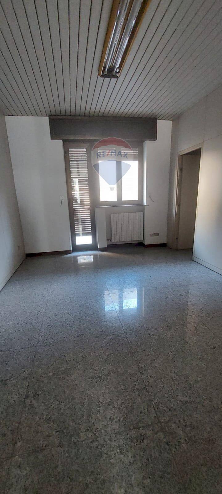 Stanza vuota - Office Via Principe Amedeo
 
26, Taranto - photo 1