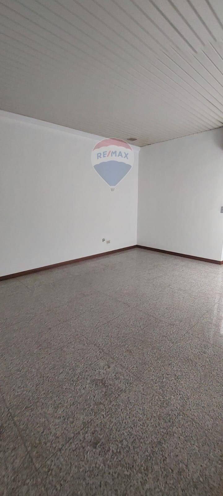 Stanza vuota - Office Via Principe Amedeo
 
26, Taranto - photo 2