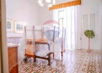 Sala da pranzo - Casa indipendente Via Coriolano
 
14, Acquaviva delle Fonti - foto 4