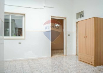 Stanza vuota - Casa indipendente Via Coriolano
 
14, Acquaviva delle Fonti - foto 8