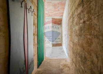 Hall / corridoio - Casa indipendente Via Coriolano
 
14, Acquaviva delle Fonti - foto 25