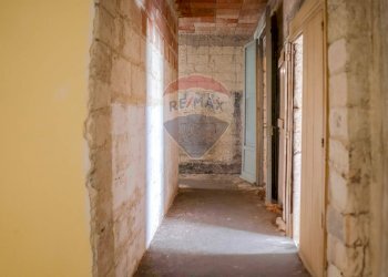 Hall / corridoio - Casa indipendente Via Coriolano
 
14, Acquaviva delle Fonti - foto 30