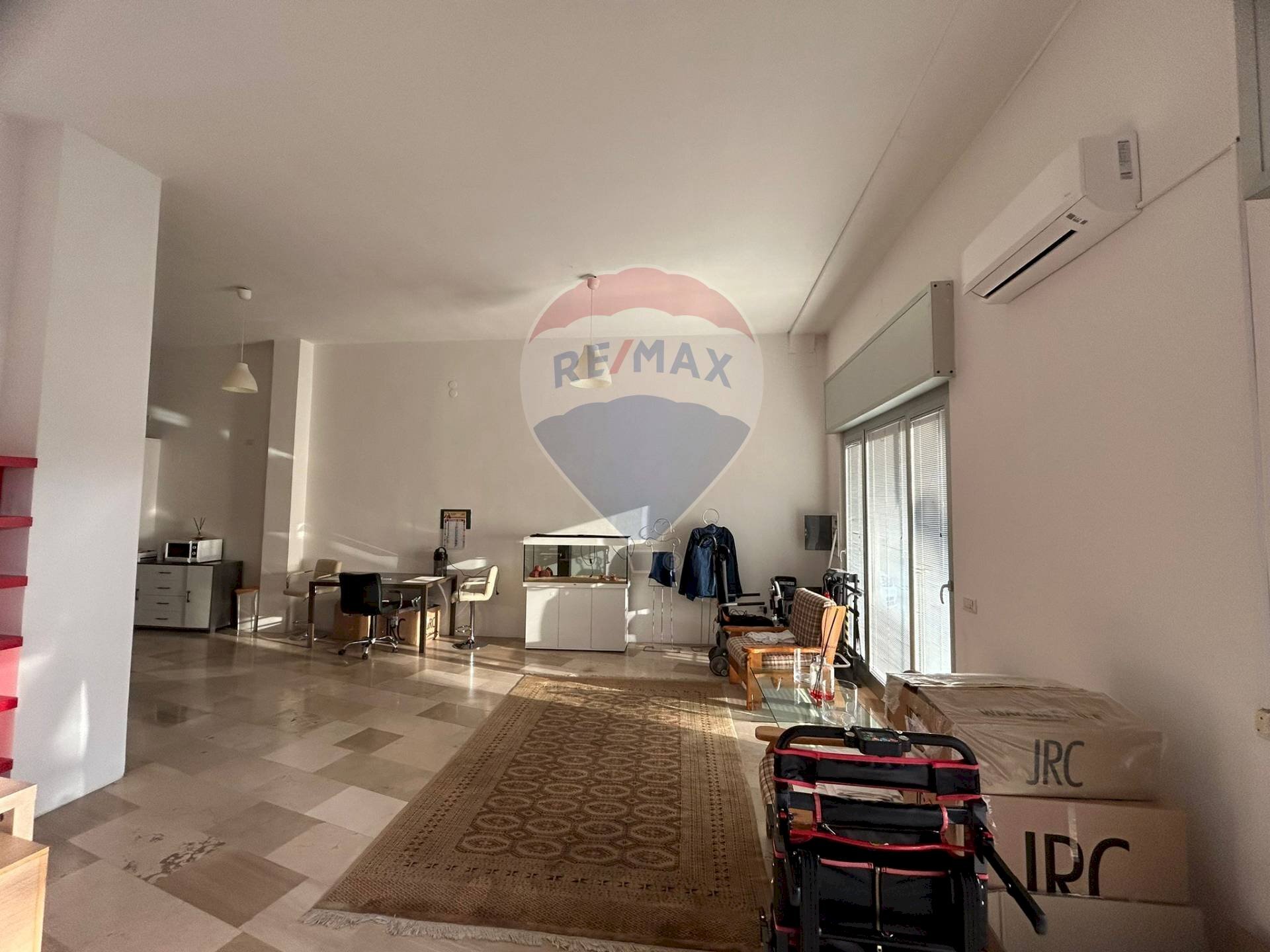 Soggiorno - Ufficio Via Camillo Rosalba
 
46, Bari - foto 3