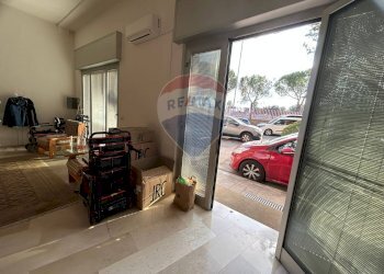 Soggiorno - Ufficio Via Camillo Rosalba
 
46, Bari - foto 2