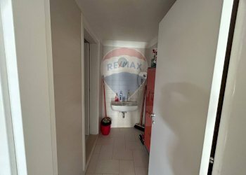 Hall / corridoio - Ufficio Via Camillo Rosalba
 
46, Bari - foto 7