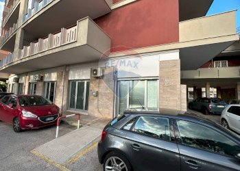 Edificio all\'aperto - Ufficio Via Camillo Rosalba
 
46, Bari - foto 14