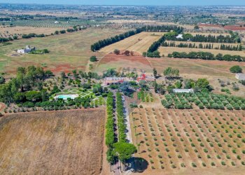 Vista delle montagne - Rustico Villa Gaia Via Guidano
 
snc, Galatina - foto 39