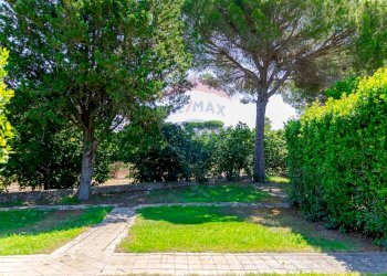 Giardino - Rustico Villa Gaia Via Guidano
 
snc, Galatina - foto 48