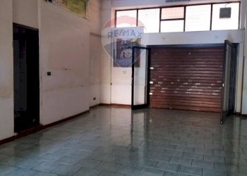 Stanza vuota - Locale Commerciale Via Papa Giovanni Paolo I
 
10, Bari - foto 10