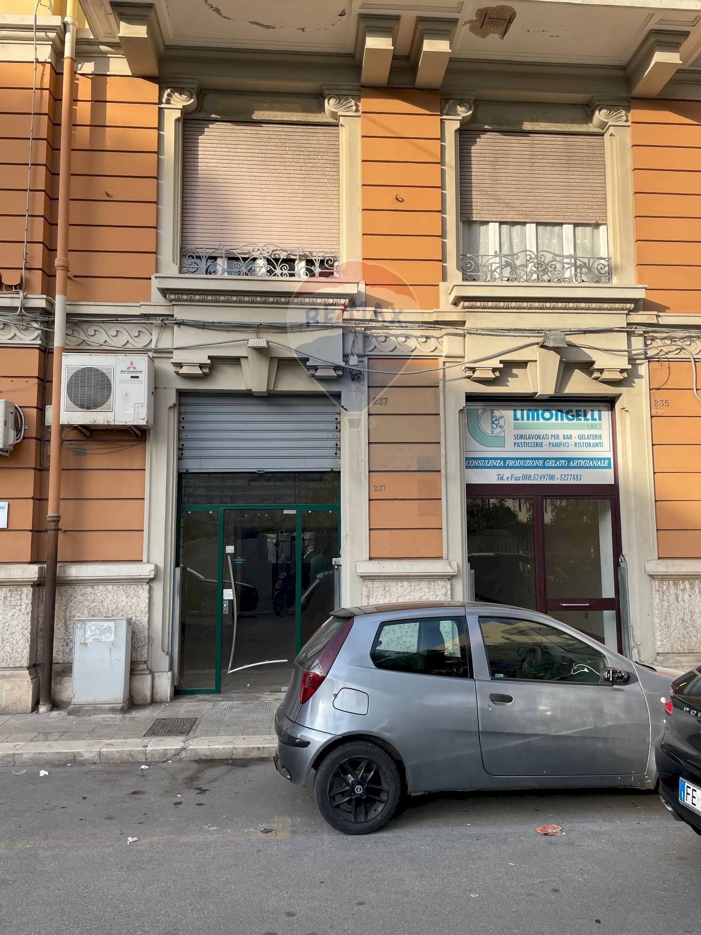 Edificio all\'aperto - Locale Commerciale Via Napoli
 
235, Bari - foto 3