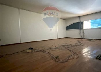 Stanza vuota - Locale Commerciale Via Napoli
 
235, Bari - foto 10