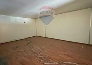 Stanza vuota - Locale Commerciale Via Napoli
 
235, Bari - foto 12