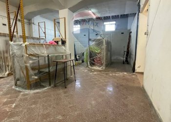 Sala da pranzo - Locale Commerciale Via Napoli
 
235, Bari - foto 18