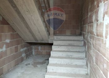 Scale - Stabile - Palazzo Via Giuseppe Tatarella
 
snc, Noicàttaro - foto 16