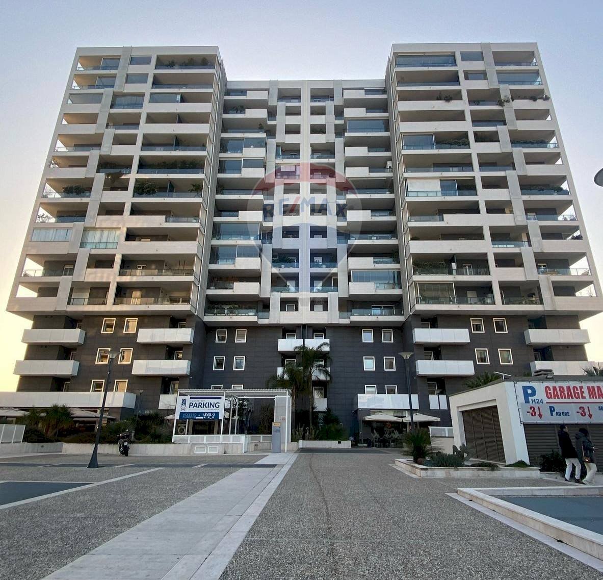 Edificio all\'aperto - Box Via Orfeo Mazzitelli
 
258, Bari - photo 3