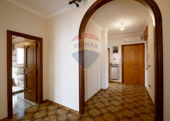 Hall / corridoio - Casa indipendente Via Vito Oronzo Colapinto
 
10, Turi - foto 11