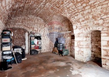 Cantina - Casa indipendente Via del Martiri
 
3, Sammichele di Bari - foto 12