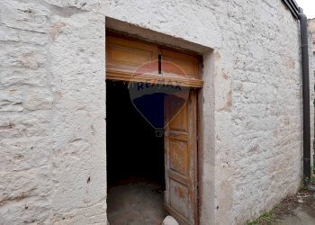 Edificio all\'aperto - Casa indipendente Via del Martiri
 
3, Sammichele di Bari - foto 16