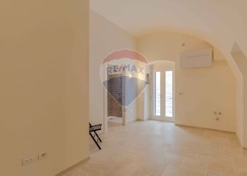 Stanza vuota - Bilocale Via Bellini
 
16-19, Trani - foto 2