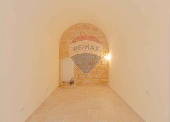 Stanza vuota - Bilocale Via Bellini
 
16-19, Trani - foto 5