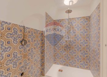 Bagno - Bilocale Via Bellini
 
16-19, Trani - foto 7