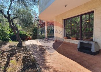 Terrazza - Villa Via Aldo Rossi
 
2, Casamassima - foto 4