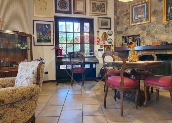 Sala da pranzo - Villa Via Aldo Rossi
 
2, Casamassima - foto 18