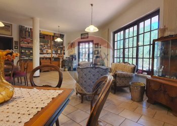 Sala da pranzo - Villa Via Aldo Rossi
 
2, Casamassima - foto 22