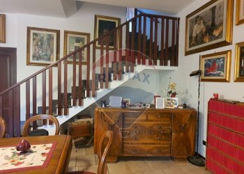 Scale - Villa Via Aldo Rossi
 
2, Casamassima - foto 23