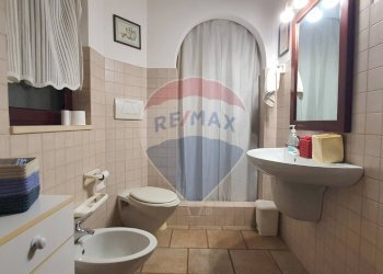Bagno - Villa Via Aldo Rossi
 
2, Casamassima - foto 26