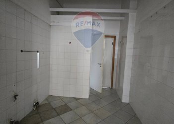 Stanza vuota - Locale Commerciale Via Manzoni
 
4, Lecce - foto 3