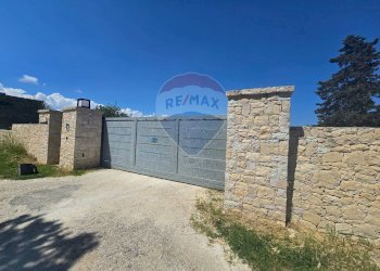 Edificio all\'aperto - Villa Via Spallanzani
 
9, Monteroni di Lecce - foto 1